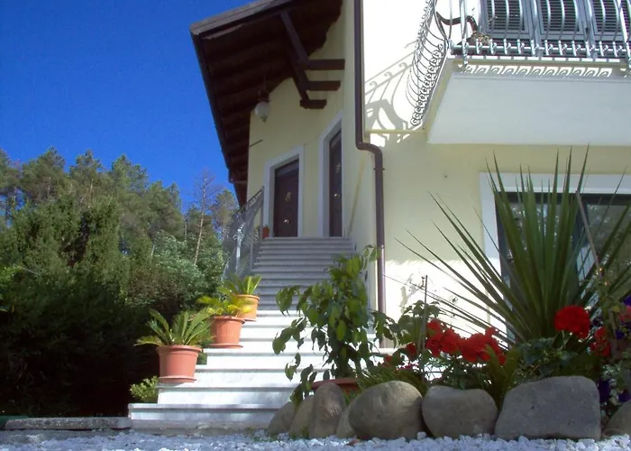 Affittacamere Luna Rossa Pensión 2*